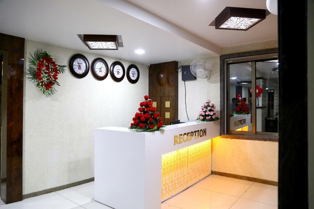 Hotel Shahi Darbar Navsari Esterno foto