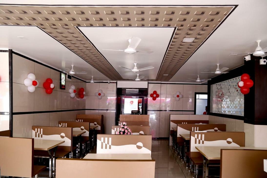 Hotel Shahi Darbar Navsari Esterno foto