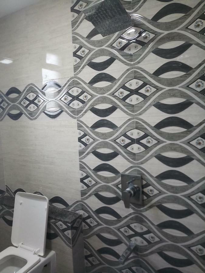 Hotel Shahi Darbar Navsari Esterno foto